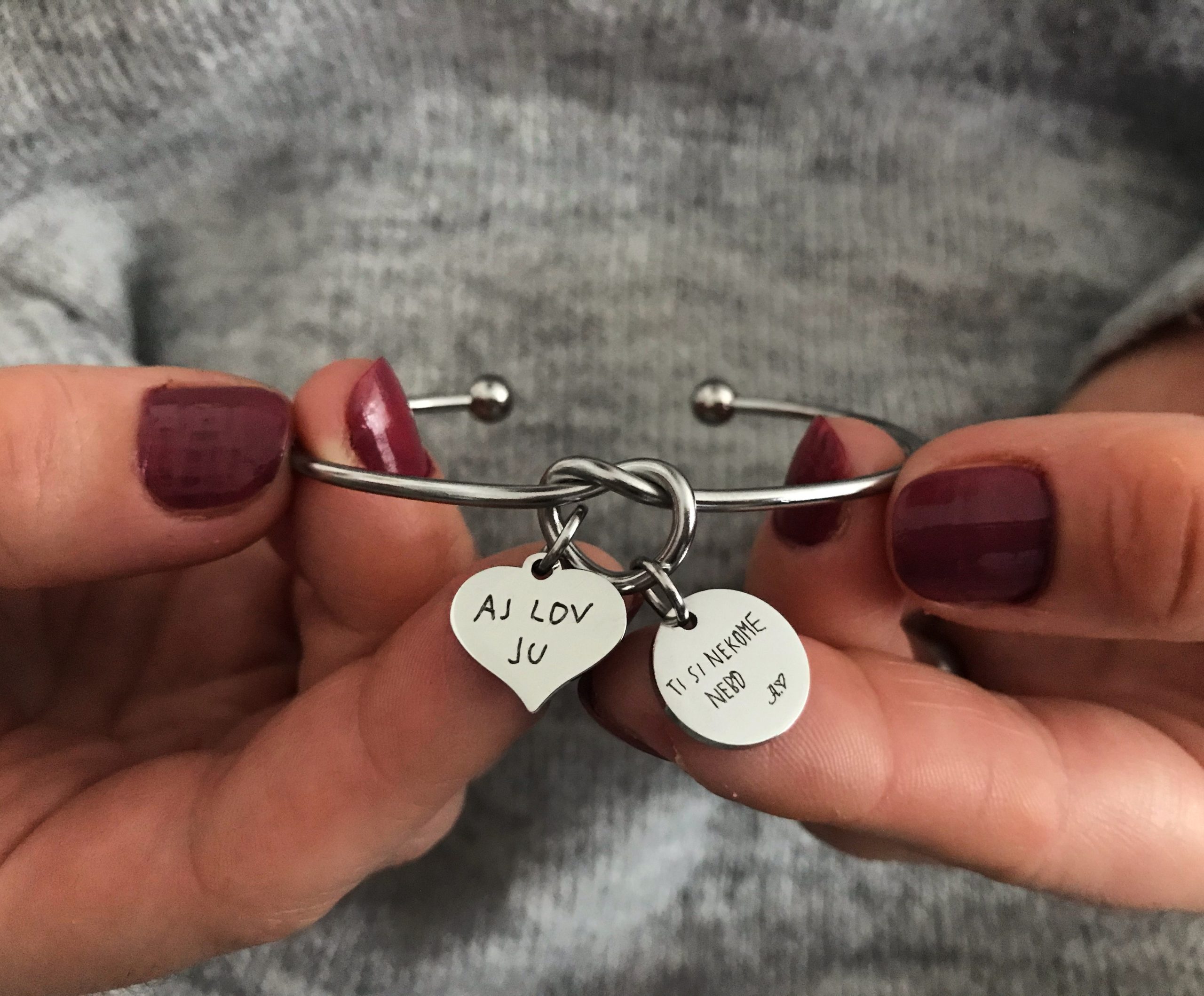 Personalizirana Heart narukvica s dva privjeska